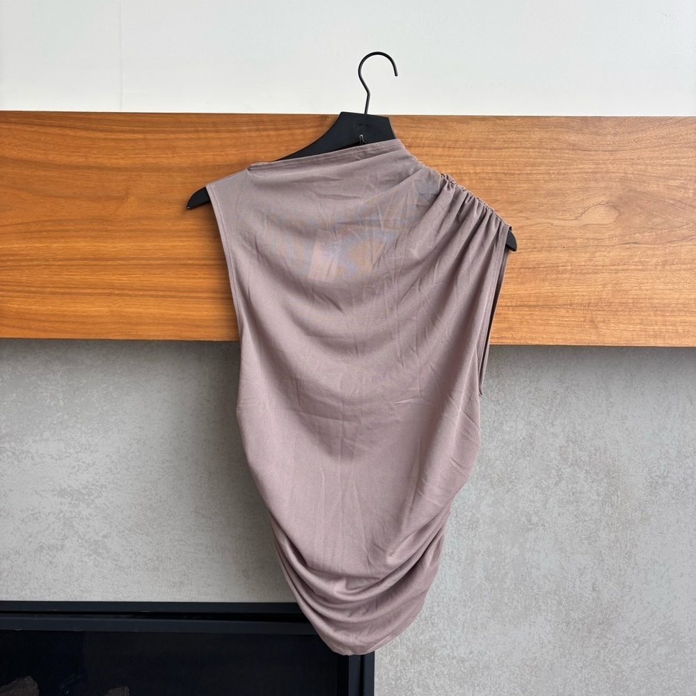 NWT‎ Abercrombie & Fitch Asymmetric Mesh Top, Size L